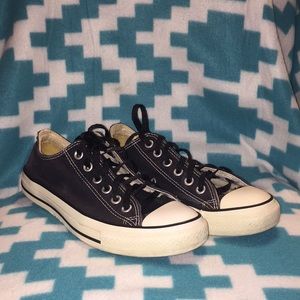 Black converse